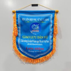 Cờ lưu niệm giao lưu dân vũ