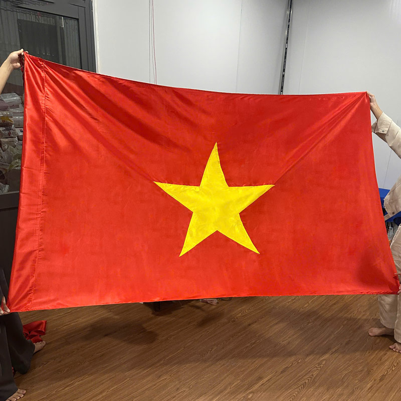 Sản xuất cờ tổ quốc