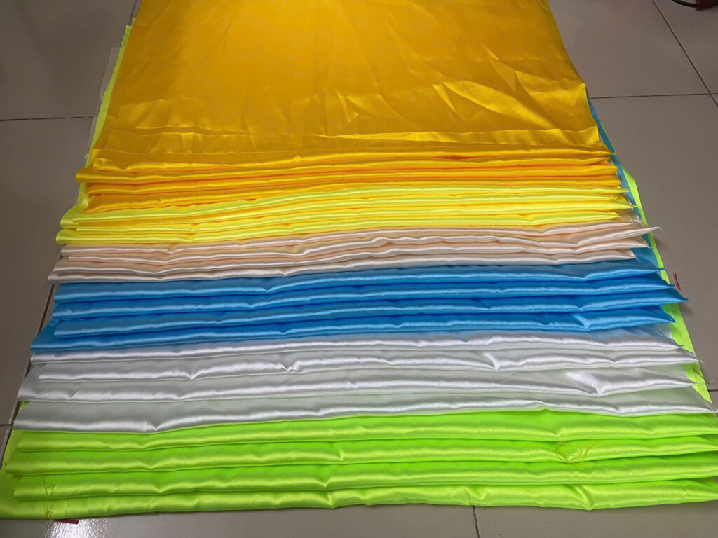 Combo cờ chuối nhiều màu