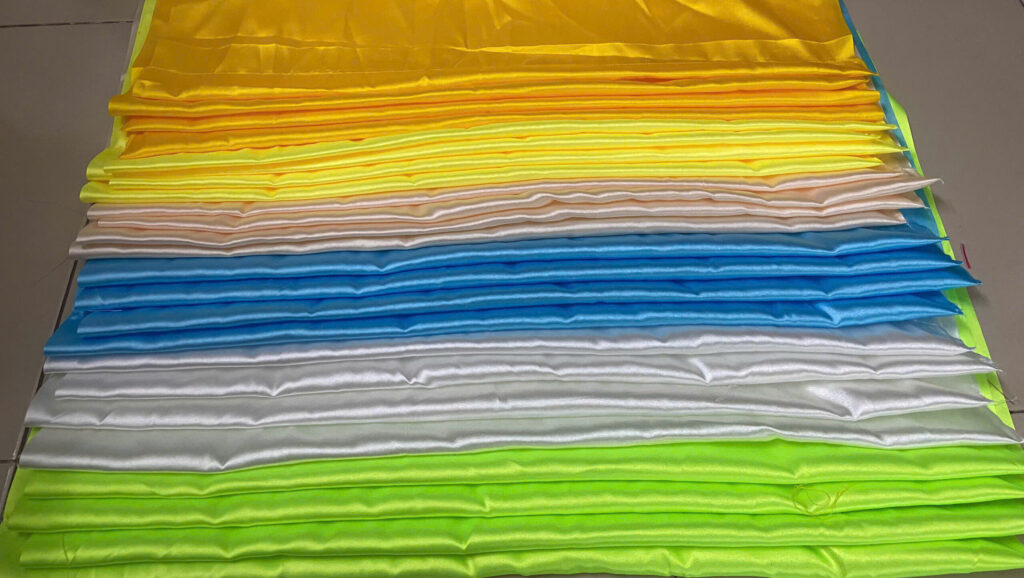 Combo cờ chuối nhiều màu