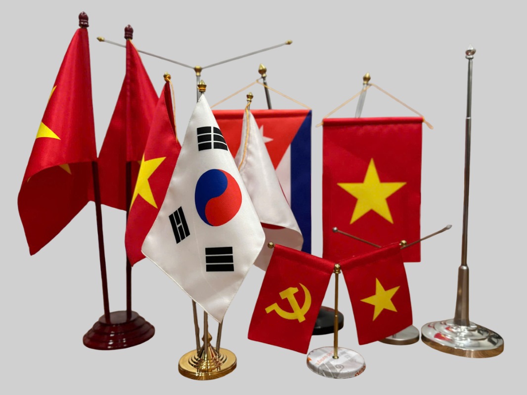 Cờ để bàn sang trọng