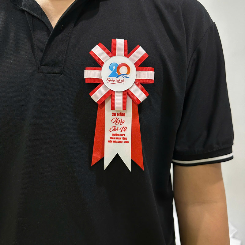 Hoa cài áo lễ trưởng thành, lễ tốt nghiệp, ngày trở về