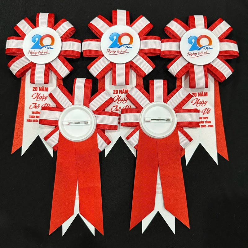 hoa-cai-su-kien-20-nam-ngay-tro-ve