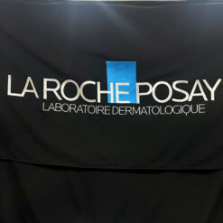 Khăn trải bàn thêu logo theo yêu cầu