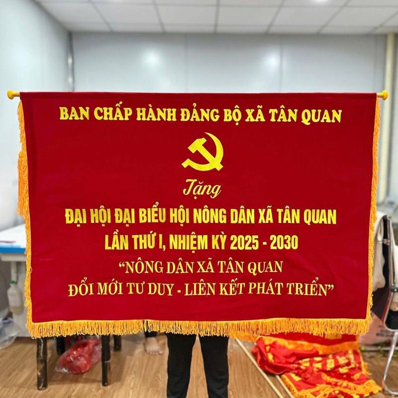 Bức trướng thêu theo yêu cầu