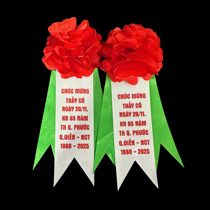 Hoa cài áo cho ngày Nhà giáo Việt Nam