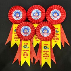 Hoa cài áo cho ngày Nhà giáo Việt Nam