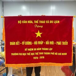 Cờ thêu kỷ niệm thành lập trường học