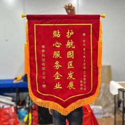 Cờ thêu tặng khách hàng, đối tác