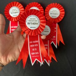 Hoa cài áo khen thưởng