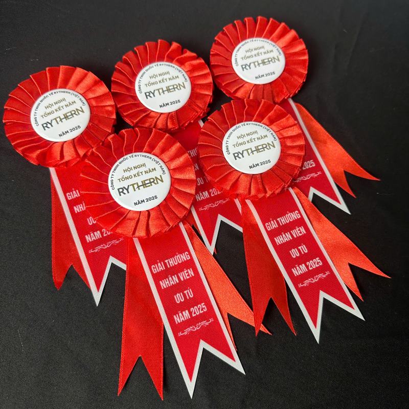 Hoa cài áo khen thưởng cuối năm