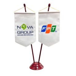 Cờ đôi để bàn