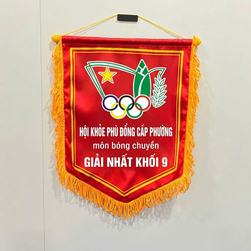 Cờ hội khỏe phù đổng theo yêu cầu