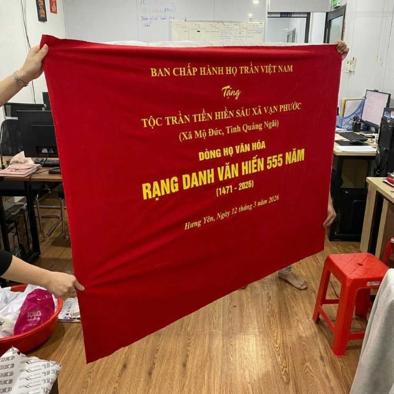 Bức trướng dòng tộc theo yêu cầu