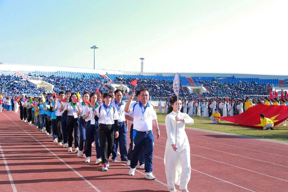 cờ cổ vũ cầm tay